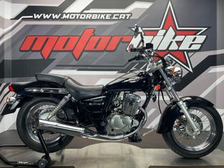 Suzuki Marauder 125 Negra