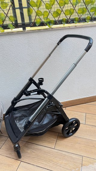 Inglesina Aptica Trio mas isoxix y silla grupo 1,2