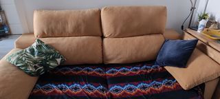 Sofá 2 plazas color mostaza