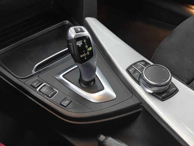 BMW Serie 3 318d Pack ///M  Rojo!