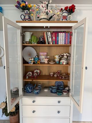 Vitrina Ikea Hemnes Madera y Cristal