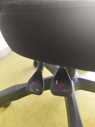 Silla de escritorio 1337 Industries Negra