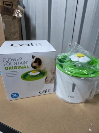 Fuente Bebedero Catit Flor 3.3L