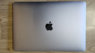 MacBook Air 13” 2020 – Intel i7 – Muy cuidado
