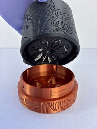 Vaso Auto-irrigável Monstera Preto/Dourado