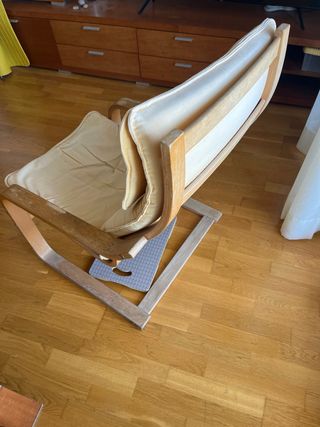 Sillón IKEA madera beige