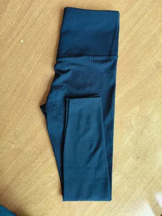 Malla deportiva negra