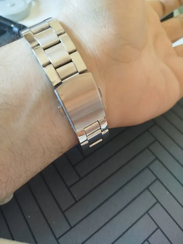 Reloj Elegante Blanco Marfil 40mm