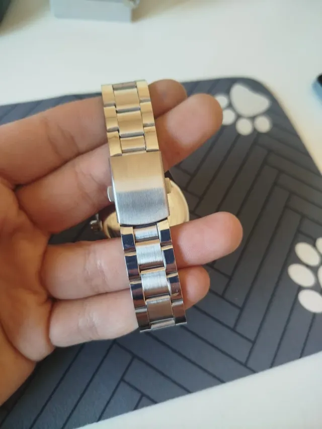 Reloj Elegante Blanco Marfil 40mm