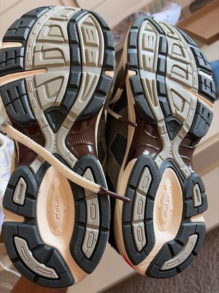 ASICS Beige/Verde Zapatillas Deportivas