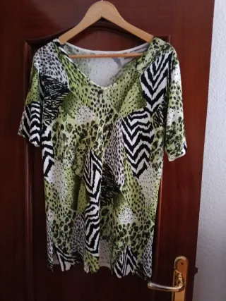 Conjunto Chaqueta y Camiseta Animal Print