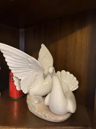 Figura Lladró Palomas Blancas