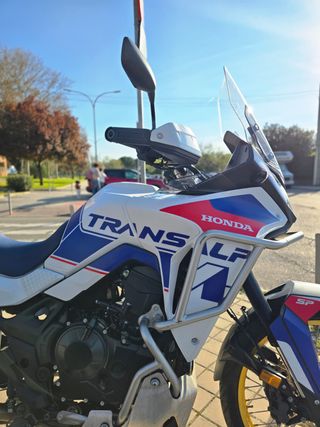 HONDA XL 750 TRANSALP SP + CASCOS Y CHAQUETAS!