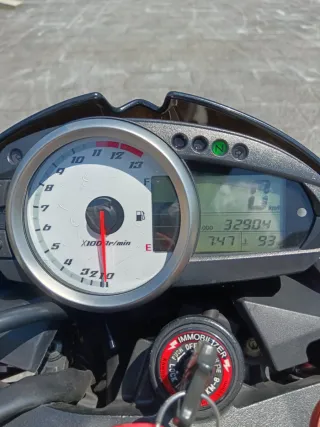 Kawasaki Z1000 Blanca y Naranja