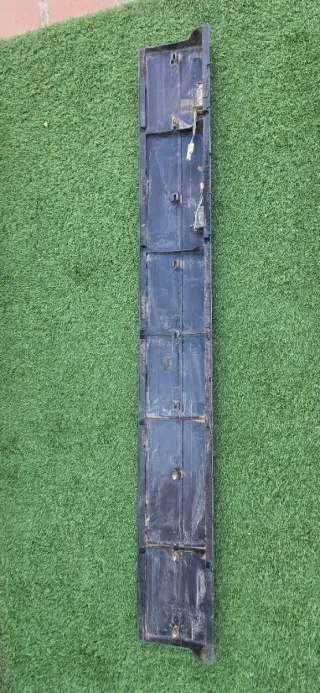 Embellecedor Portón Trasero Nissan