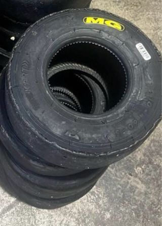 5 juegos de neumáticos MG amarilla 75% vida útil