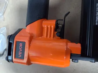 Grapadora Neumática VEVOR Calibre 22