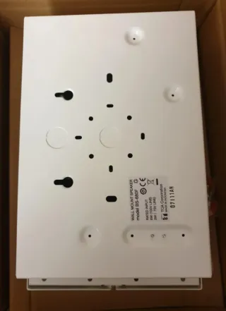 Altavoz profesional TOA BS-680F