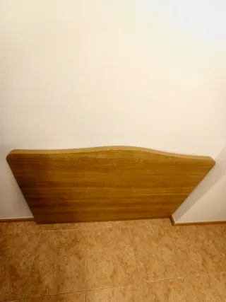 Capçal de melamina per a llit