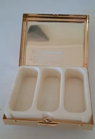 Scatolina portapillole vintage decorata