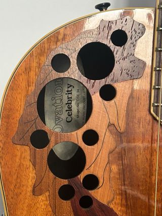 Ovation Celebrity CSE34 Guitarra Electroacústica