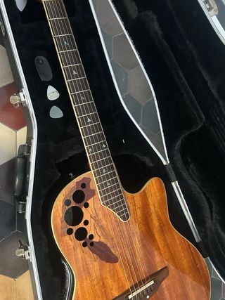 Ovation Celebrity CSE34 Guitarra Electroacústica