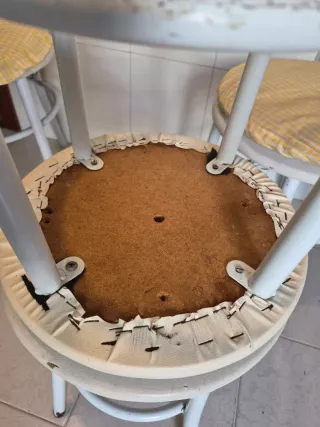 Juego de 2 taburetes y 2 sillas de cocina