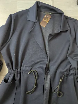 Gabardina Entret. Talla L/XL Negra