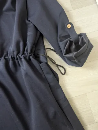 Gabardina Entret. Talla L/XL Negra