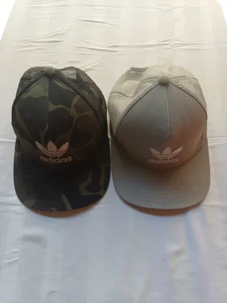 Gorras Adidas Camuflaje y Gris