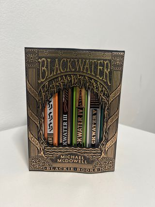 COFRE BLACKWATER. Saga completa en castellano.