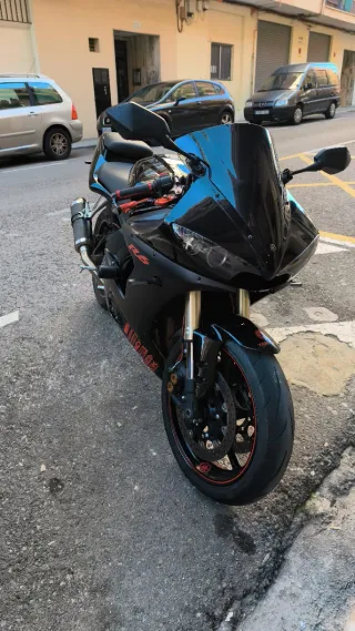 Yamaha R6 Negra