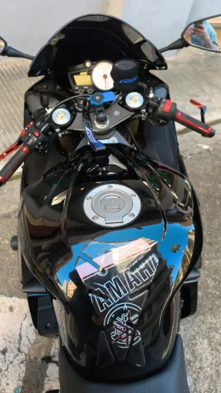 Yamaha R6 Negra