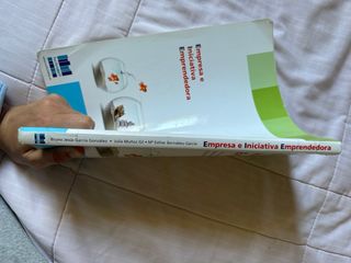 Libro empresa e iniciativa emprendedora