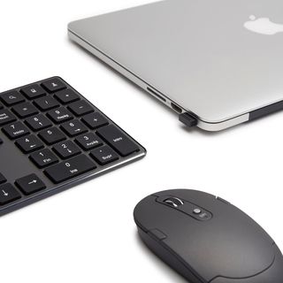 Amazon Basics Teclado ultrafino de tamaño completo