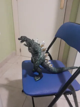 Godzilla con sonido en pecho y rugido