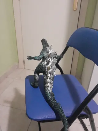 Godzilla con sonido en pecho y rugido