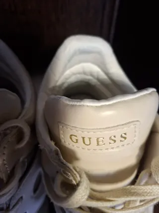 Botines Guess Mujer Beige y Dorado