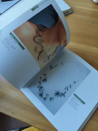 Libro de joyería 500 Necklaces