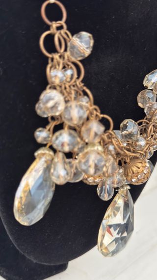 Collar de fantasía con colgantes