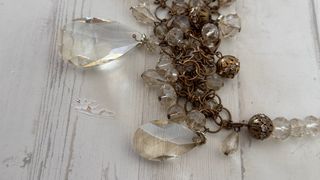 Collar de fantasía con colgantes