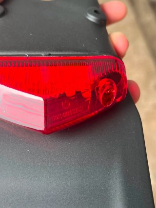 Portamatriculas corto moto LED rojo NUEVO