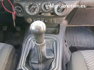 Toyota Hilux 2.4 D-4D Cabina Doble GX