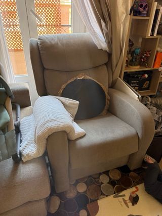 Sofá de lactancia o individual beige