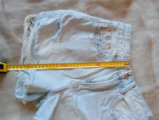 Shorts vaqueros desgastados