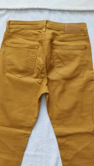 Vaqueros Springfield Amarillos Talla M