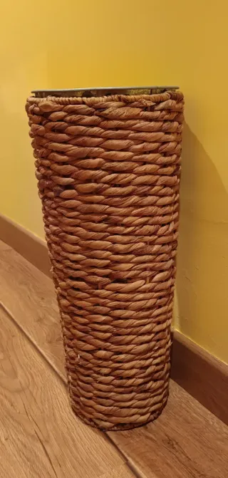 Paragüero de mimbre