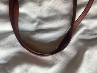 Bolso Pepe Jeans tachas piel marrón con bolsito