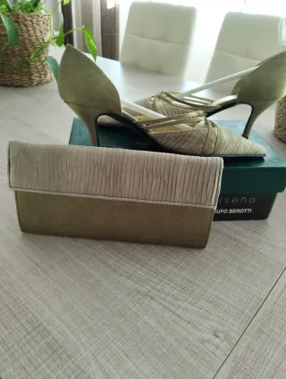 Zapatos y cartera Ana López verde
