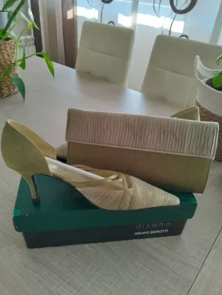 Zapatos y cartera Ana López verde